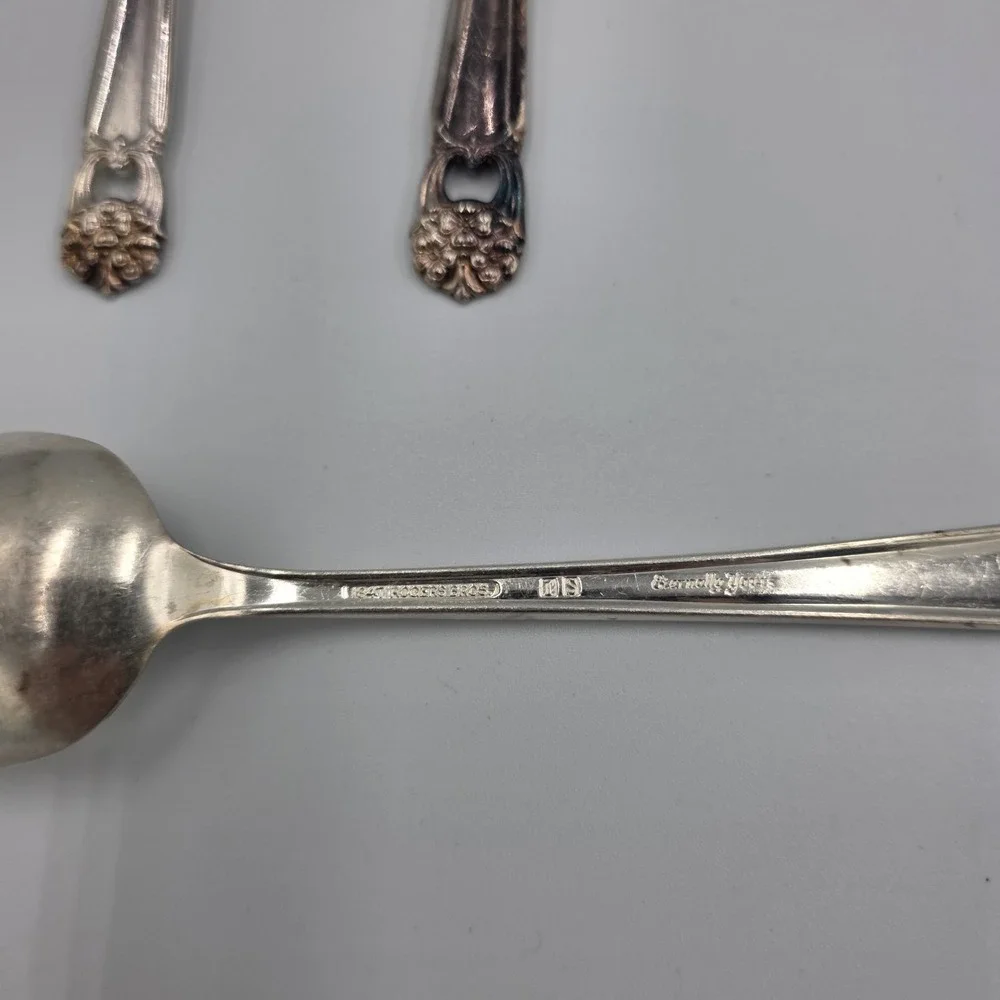 1847 Rogers Bros.‎ Silverplate 